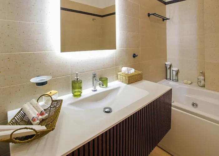 Aether Panorama Pool Retreat *