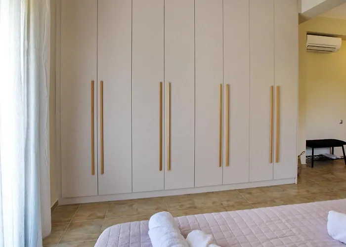 Aether Panorama Pool Retreat Epáno Epídhavros